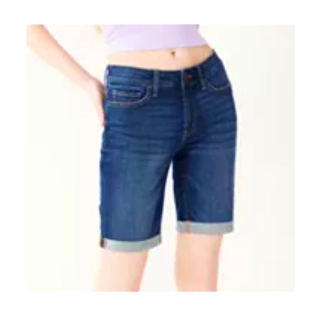 NWT Juniors SO Denim Low Rise Bermuda Shorts, Size 13 / 31W